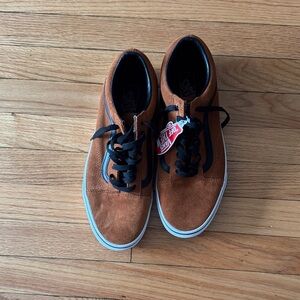 Vans Men's Tan Suede Sneakers